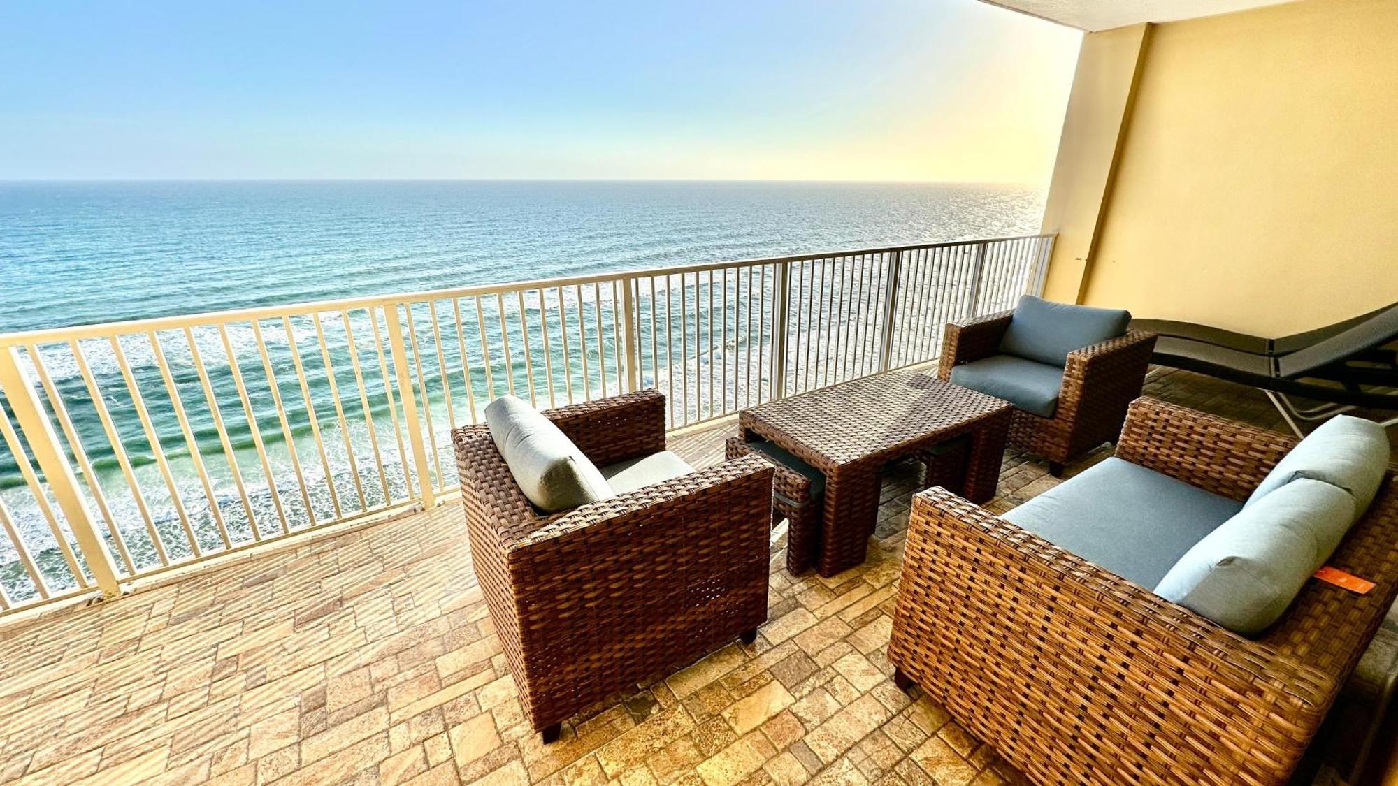 Holiday home Tropic Winds 1806